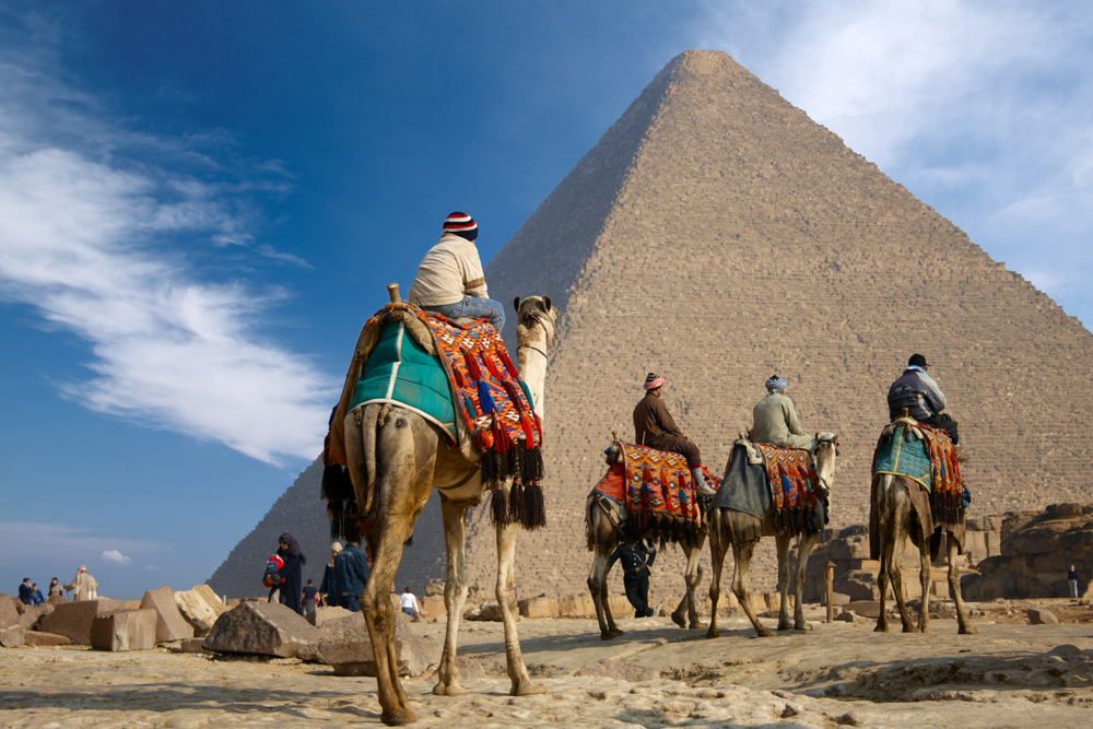 Half day Tour Pyramids ( +4 pax )